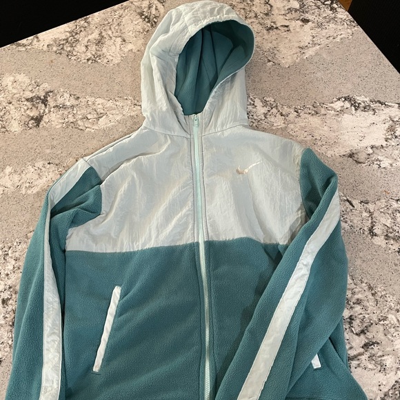 Dri-Fit NIKE fleece jacket Children’s Large - Picture 3 of 4